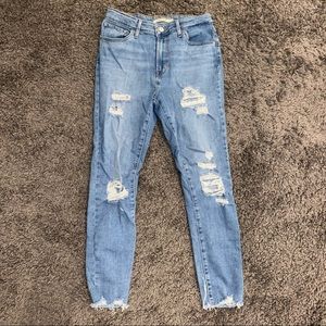 Levi’s High Rise Skinny Jeans.